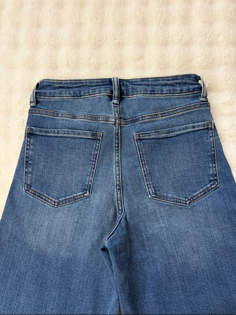 NWT Quince Bella Stretch High Rise Wide-Leg Raw Hem Jeans Twilight Blue Size 27 - Picture 9 of 15